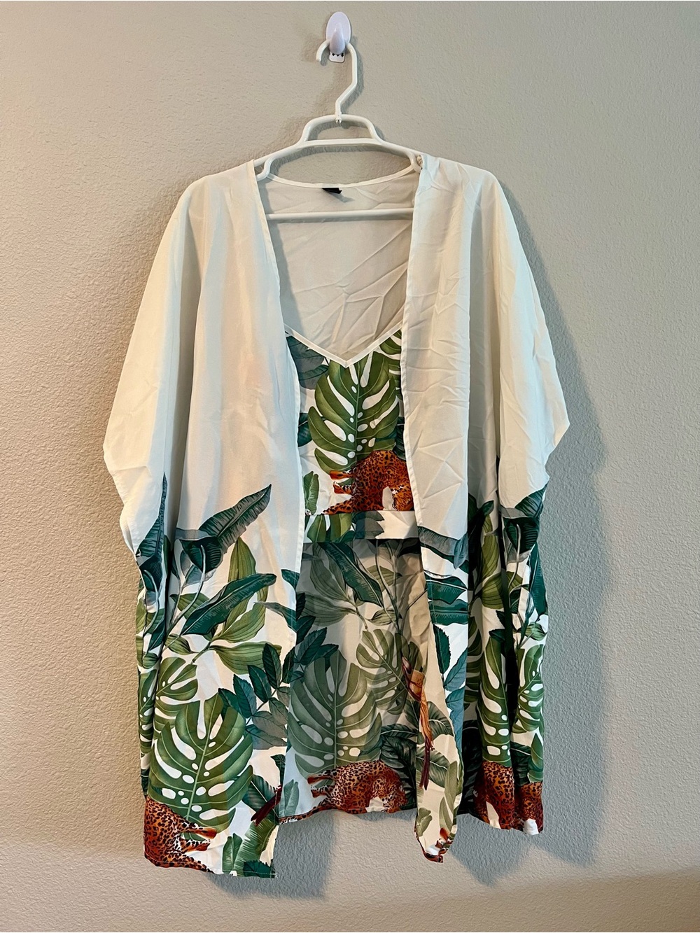 SHEIN White Tropical Leaf Open-Front Kimono with Green Foliage